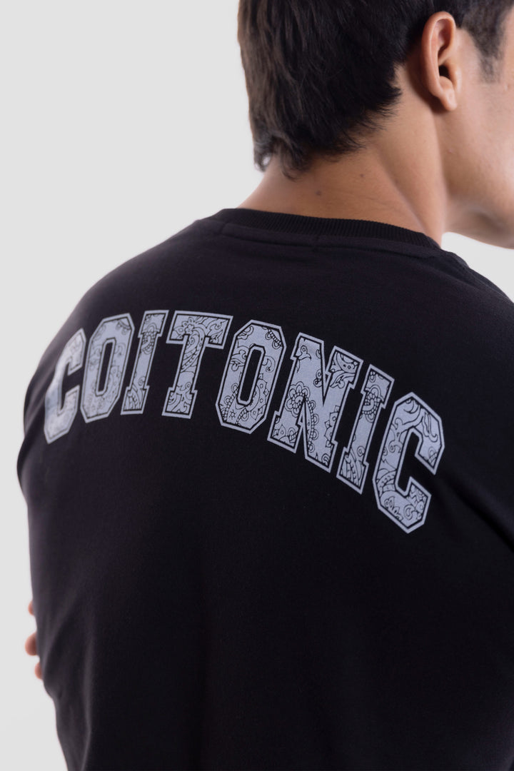 Bold Arc Oversize T-shirt