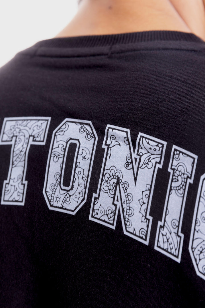Bold Arc Oversize T-shirt