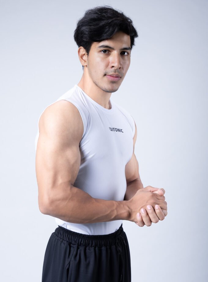 Compression Sleeveless Tank - Medium, White