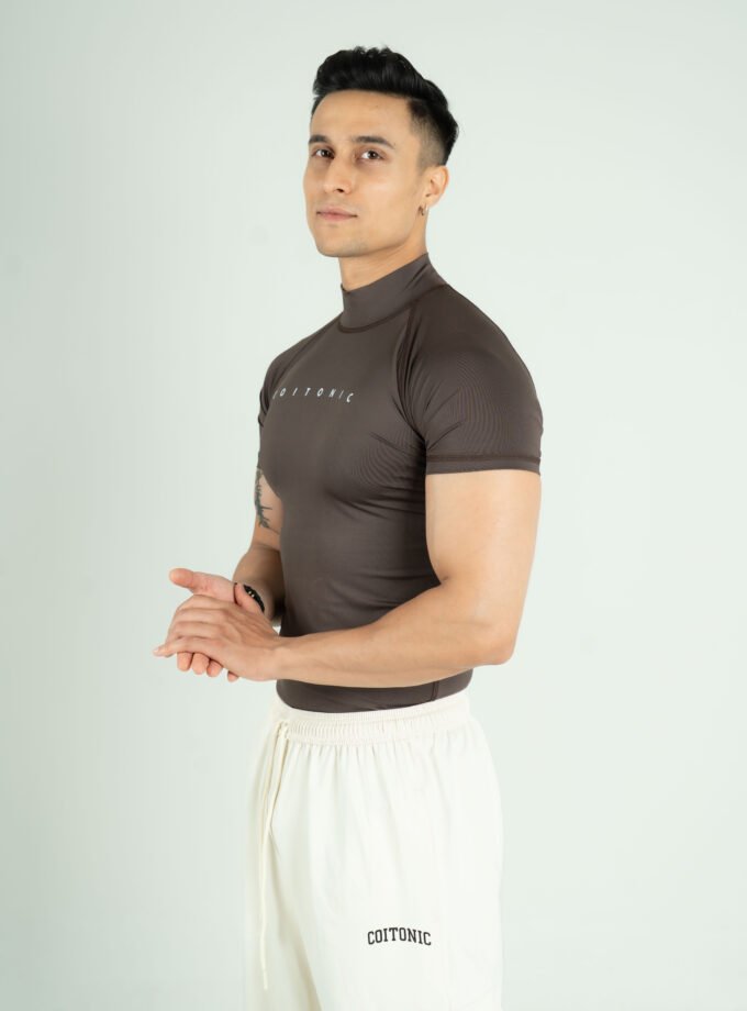 Compression Half Sleeves High Neck T-shirt - Medium, Brown